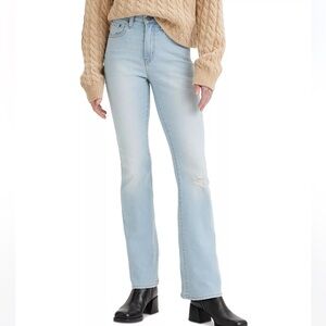 Levi’s 725 high rise bootcut Jean.